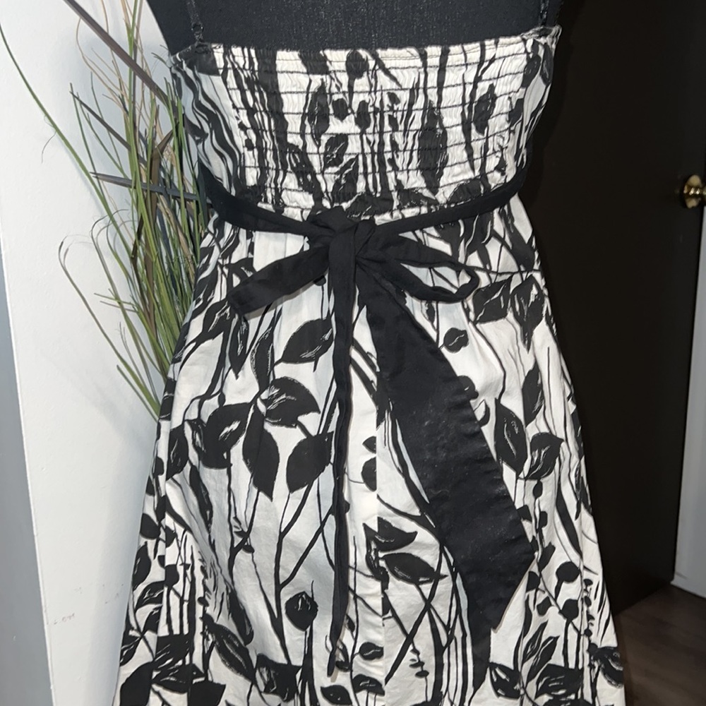 Black and white dress - Picture 3 of 4